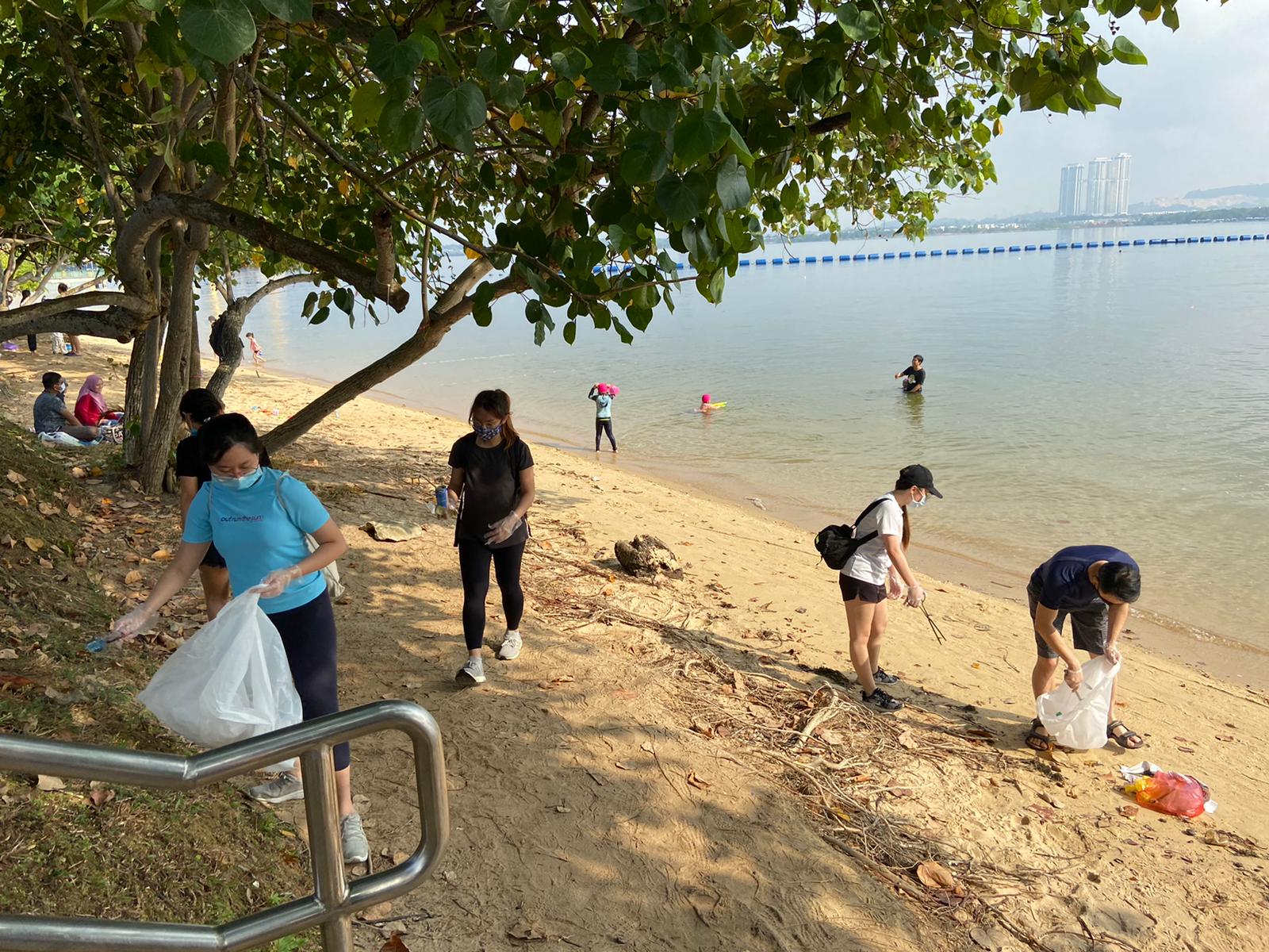 Extending support to vulnerable communities amidst COVID-19: GCB’s donation to The Food Bank Singapore